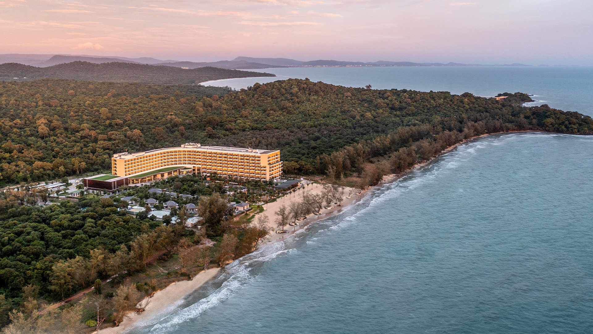 Crowne Plaza Phú Quốc Starbay giới thiệu chương trình ẩm thực và giải trí mới