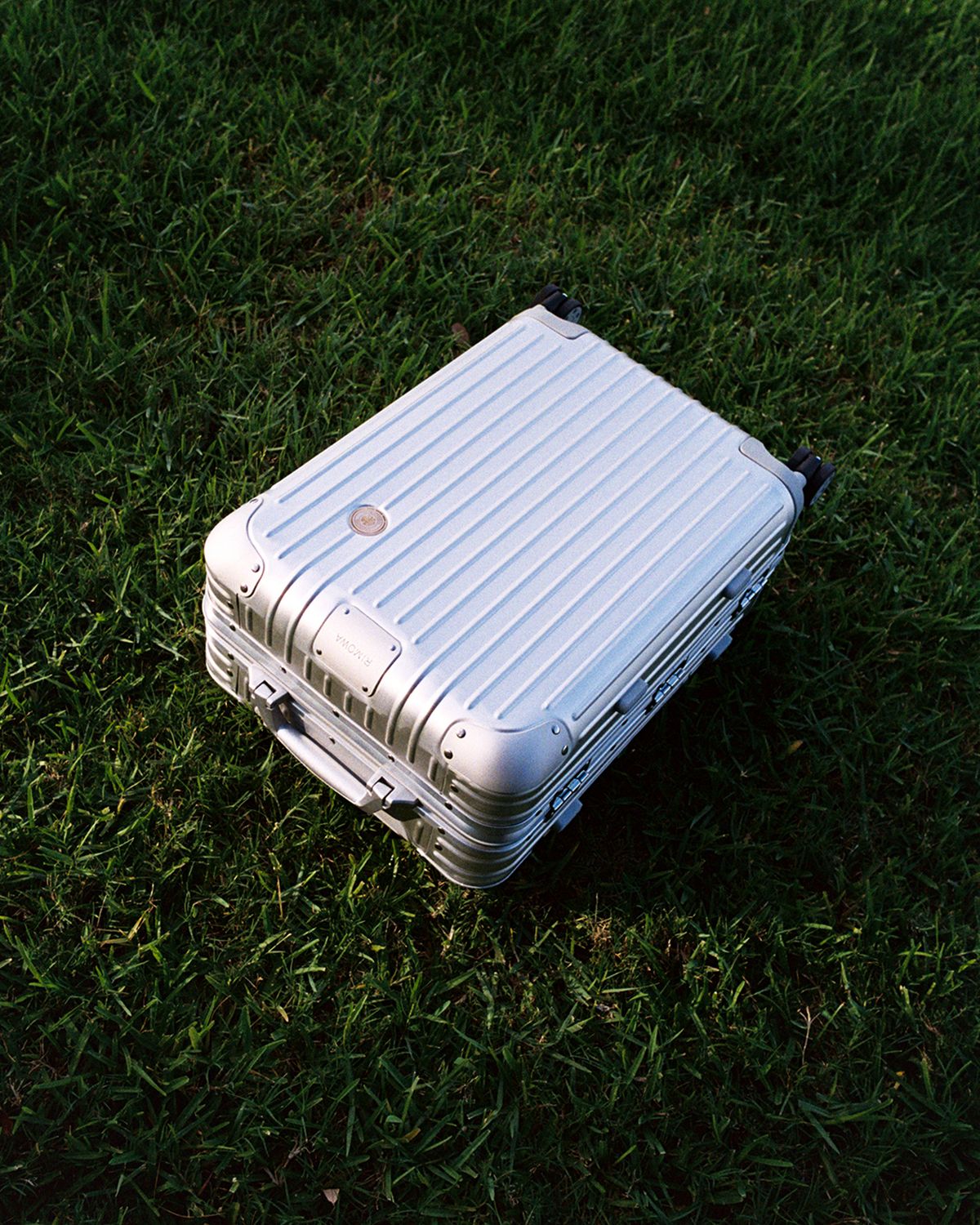 Vali độc quyền của những cỗ xe tăng Đức: Rimowa