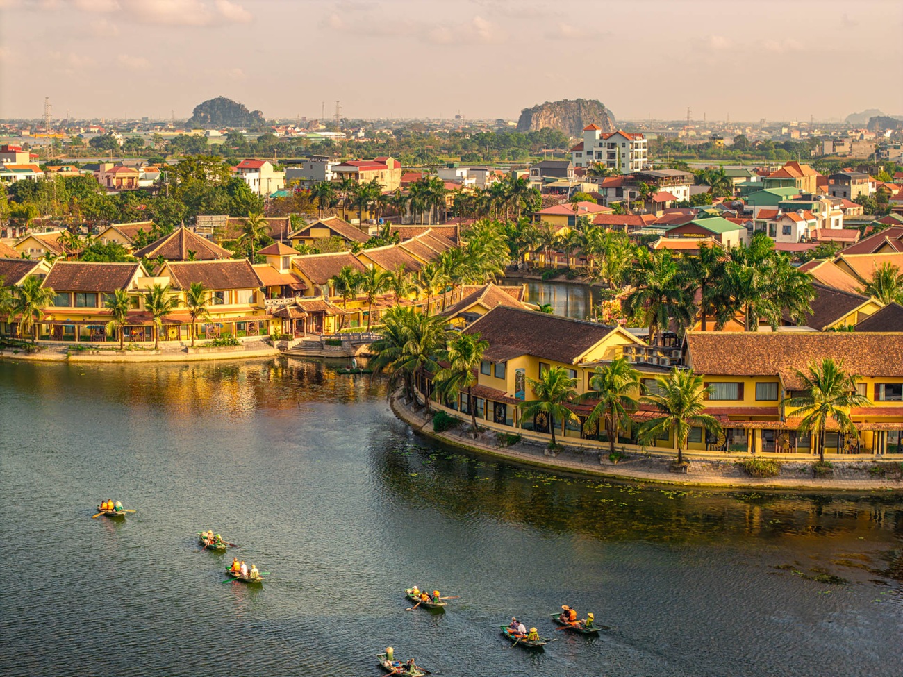Emeralda Resort Tam Cốc gợi mở một nhịp nghỉ chậm giữa thiên nhiên Ninh Bình