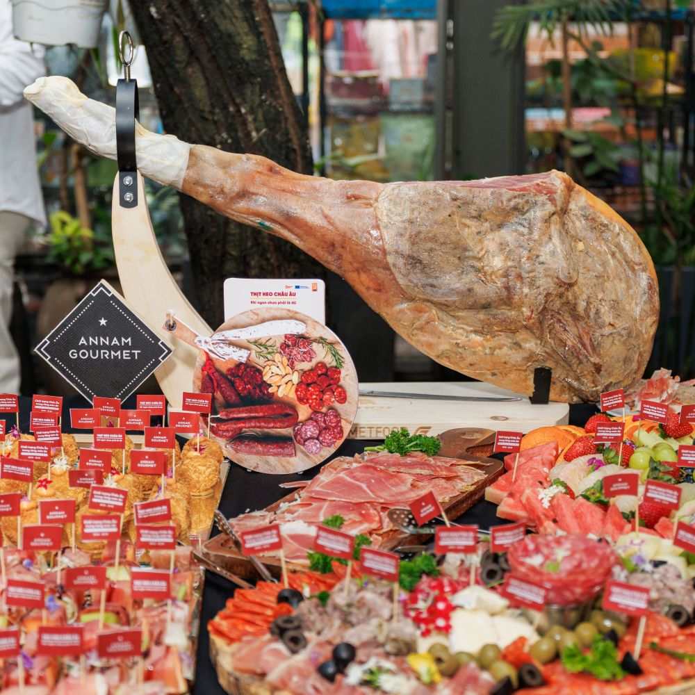 EU Pork Extraordinary kết hợp với Annam Gourmet giới thiệu thực phẩm Châu Âu
